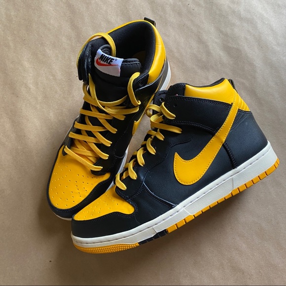 Mens Rare Nike Dunk Cmft University Gold/Black-White Shoes - Picture 3 of 11